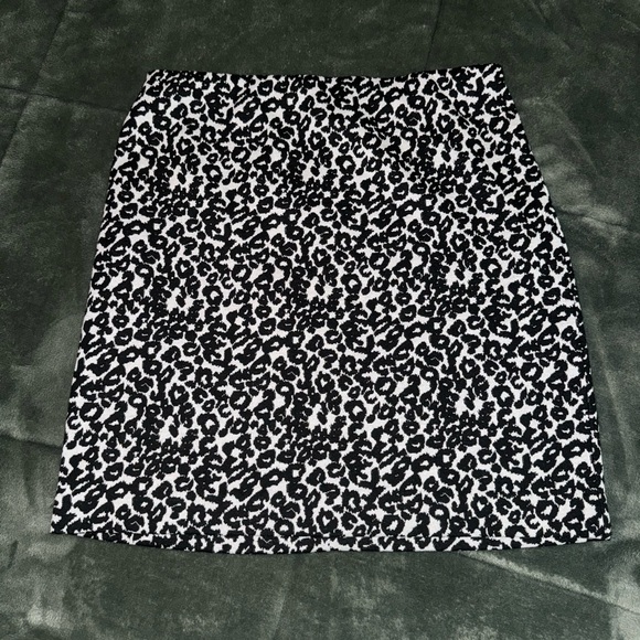 Express Dresses & Skirts - Express Black & White Cheetah Print Bodycon Mini Skirt SMALL Good condition